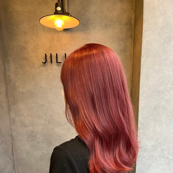 チェリーレッド韓国大人レイヤーロングナチュラルくびれヘア立川