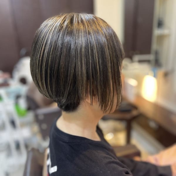 ハイライトカラーで白髪を馴染ませる