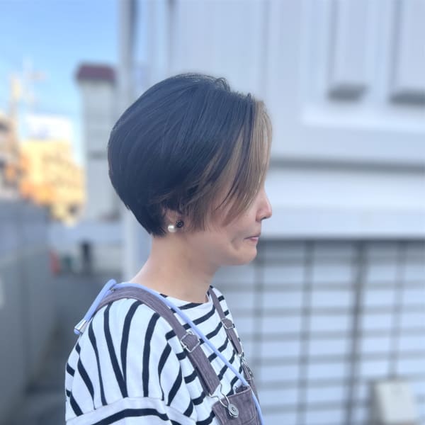 フェイスフレーミングボブ