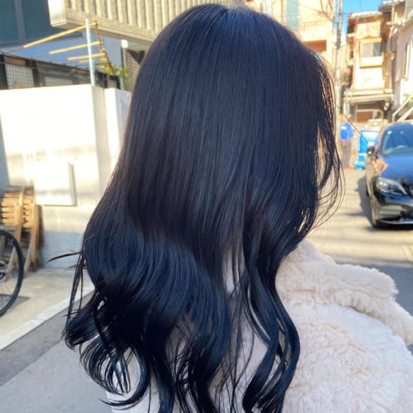 透けるブルーブラック