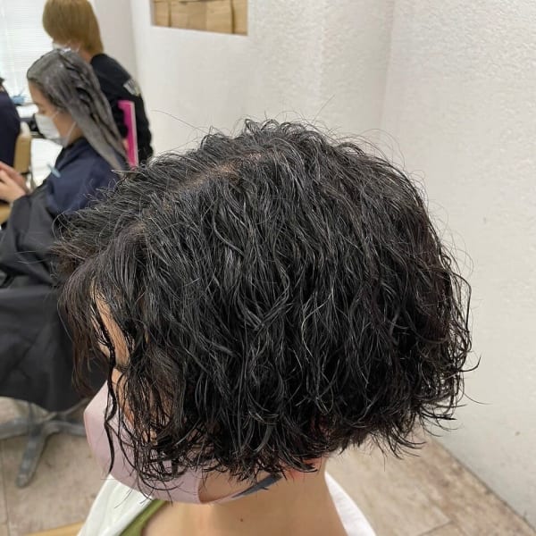 スパイラルパーマセンターパート刈り上げ所沢保谷小手指