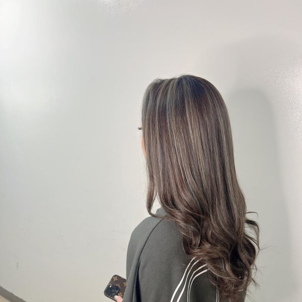 地毛でも人気！ハイライトスタイル