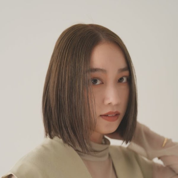 大人ボブ×ベージュ