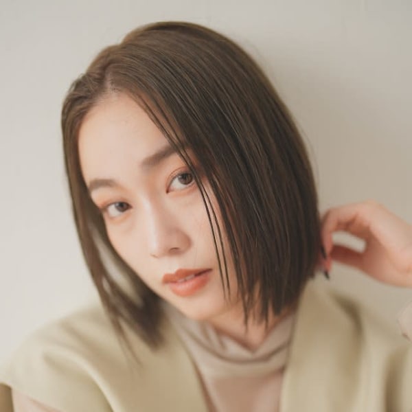 大人ボブ×ベージュ