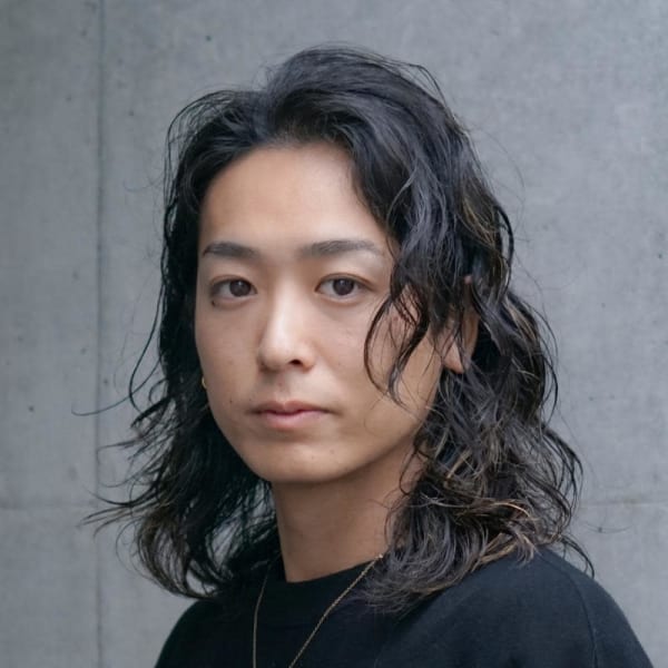 BERRYカルマパーマツイスパアッシュブラックツーブロック