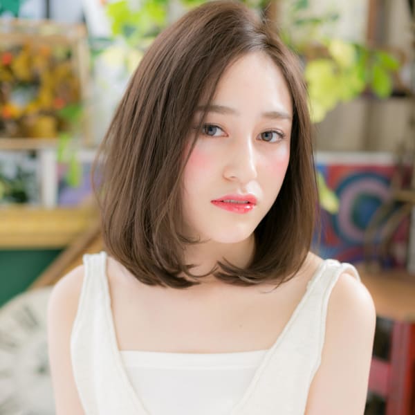 大人かわいい◎美人顔ハンサムワンカール　グレージュカラー