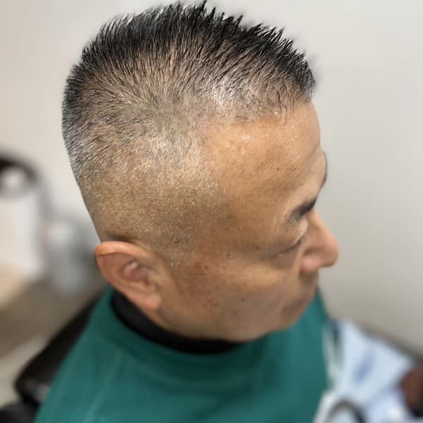 ノッティンガムの新緑にも映える大人セクシーショート