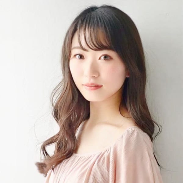 前髪パーマありフェミニンセミロング
