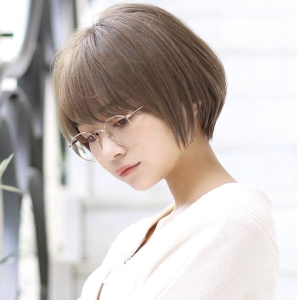 20代30代40代大人可愛い耳掛けひし形くびれ丸みショート