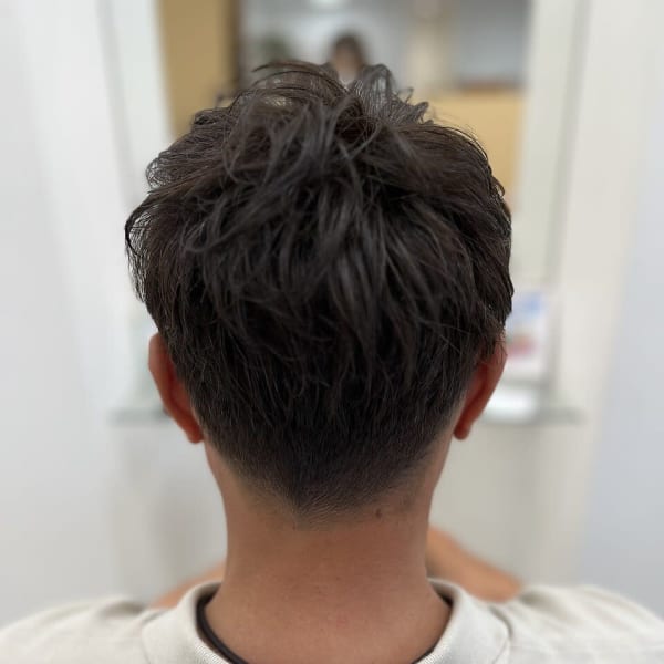 チャコールグレー