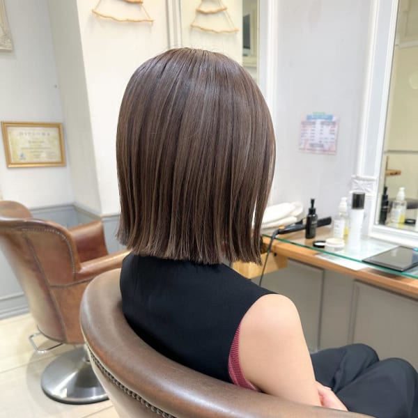 切りっぱなしボブ グレージュ【横浜】k