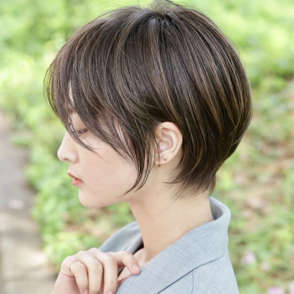 白髪ぼかしハイライトショートスタイル 博多美容室