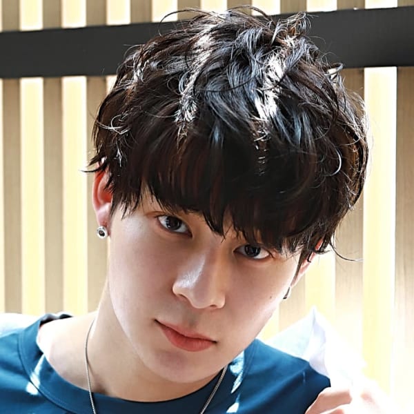 簡単セット!スーツもok!流行りの黒髪シークレットパーマ|Lukia