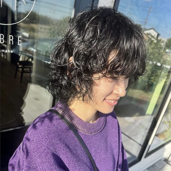ウルフパーマレイヤーカットミディアムパーマ黒髪パーマ