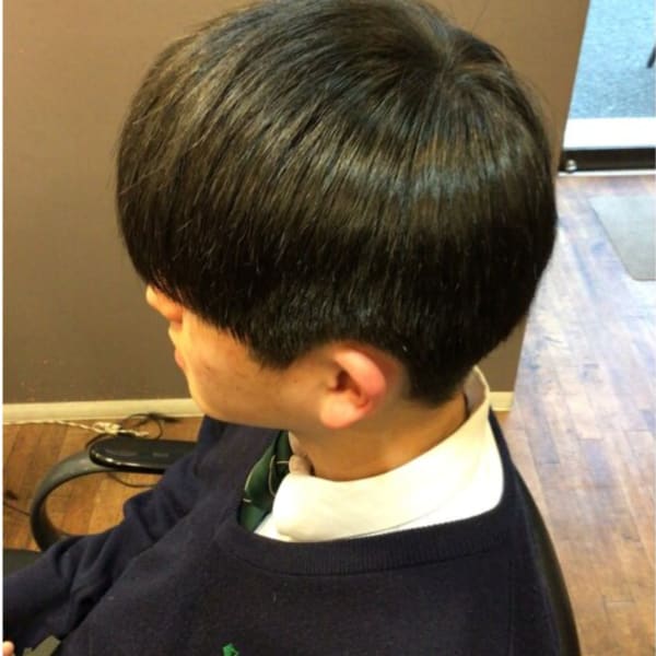 耳出しカット|クローバーヘアサロン