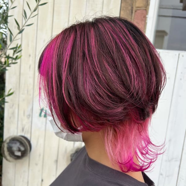 襟足ピンクのウルフ