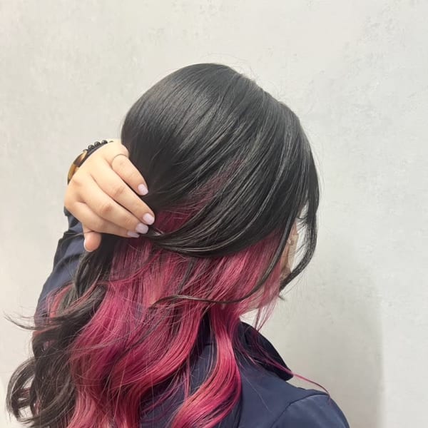 インナーカラーピンクレッド