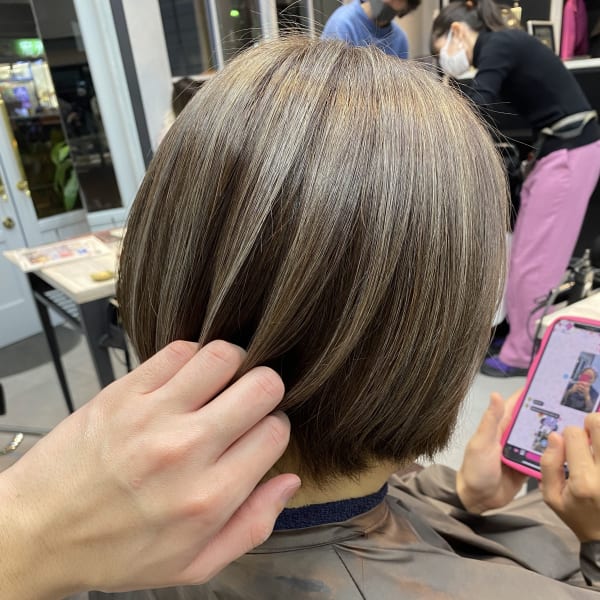 ハイライトカラーボブ
