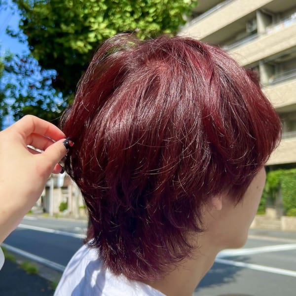 くびれレイヤーグレーベージュカラー短めバング大人ヘア