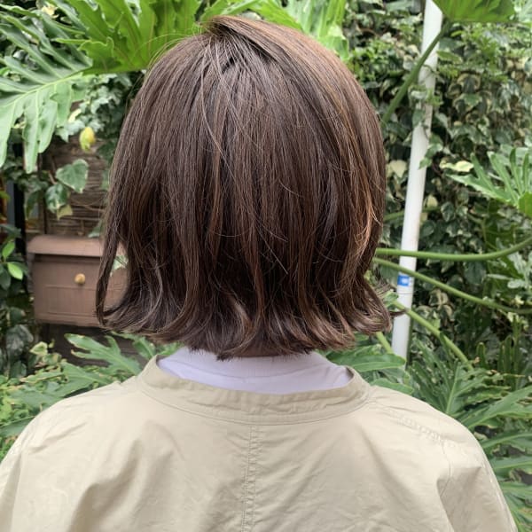 切りっぱなし外ハネボブ|carna hair