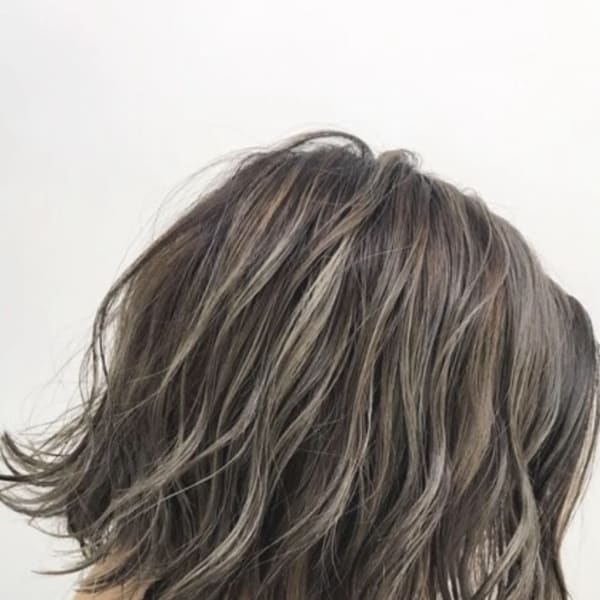 20代30代大人透明感グレージュケアブリーチボブ【上野】