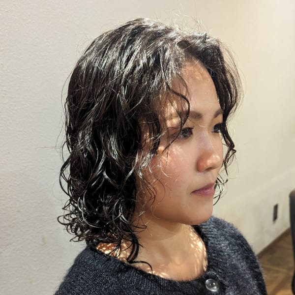 【強め、くるくるがカッコいい】ミディアムウルフパーマ