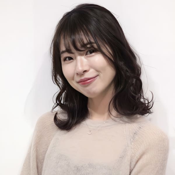 小顔薄めバング レイヤーパーマ