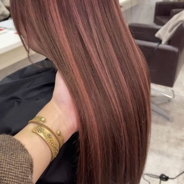 'BEBE(ベベ)ピンクベージュハイライト