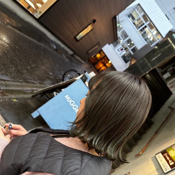 'BEBE(ベベ)カット　外はねボブ