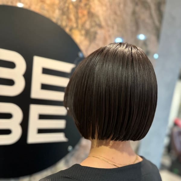 'BEBE(ベベ)レディースカット　ボブ