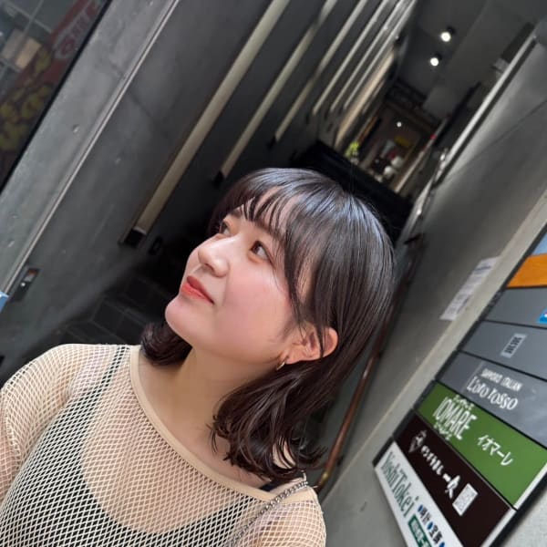 'BEBE(ベベ)レディースカット