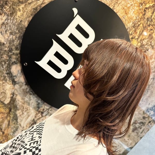 'BEBE(ベベ)レディースカット ウルフ