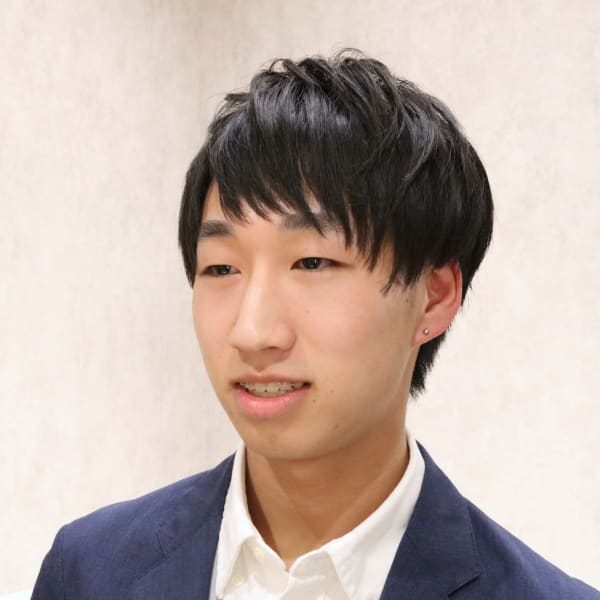 ツーブロックショートスタイル
