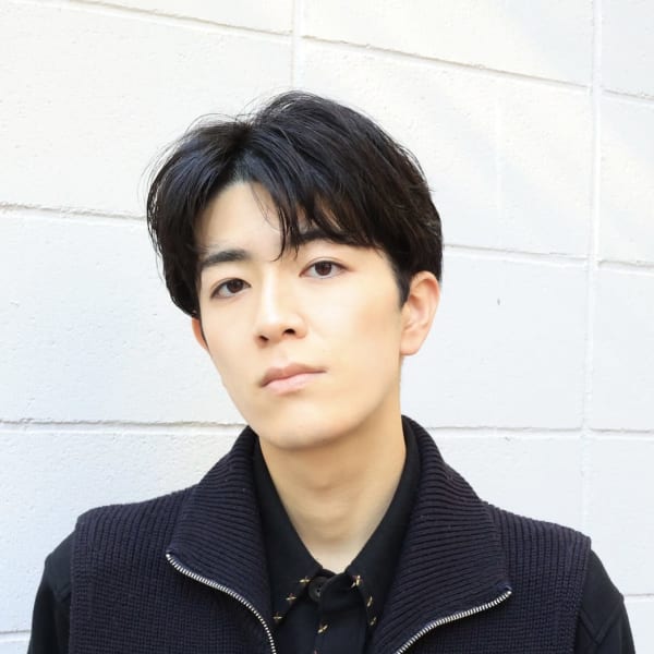 カジュアルな韓国風センターパート 韓国スタイル マッシュ|プランツヘアー博多