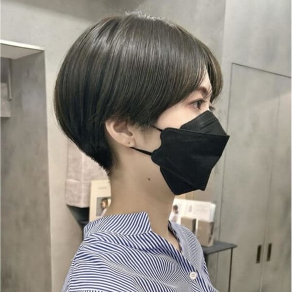 大人かわいい刈り上げショート