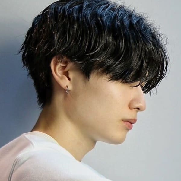 ニュアンスパーマ　コンマヘア　黒髪シークレットパート　新宿　