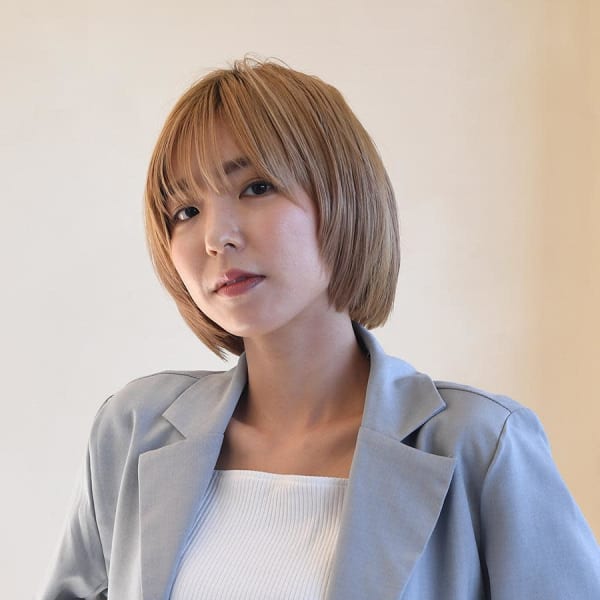 サイドバング×金髪ショート