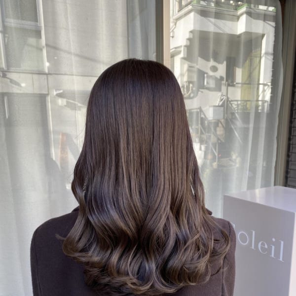 ナチュラルグレージュ