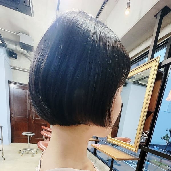 跳ねないボブスタイル