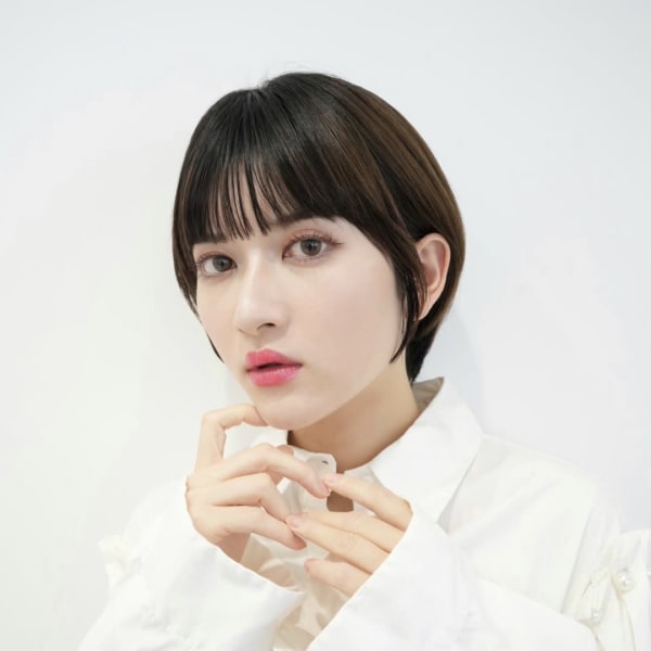 耳掛けショートボブ