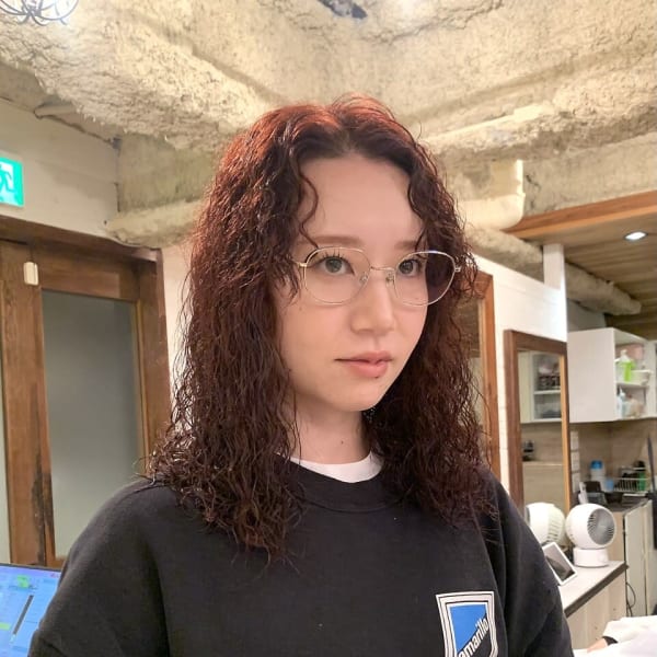 ミディアムスパイラルパーマ/レッドカラー/ツイスパ