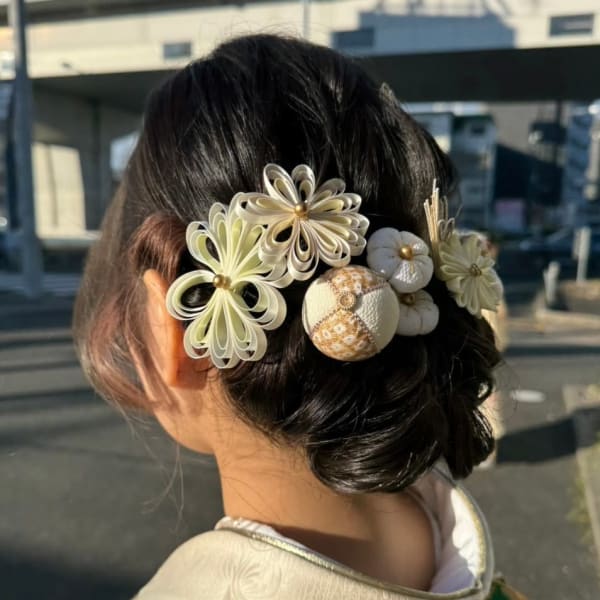 和装ヘアアレンジ　アップヘア　和装小物