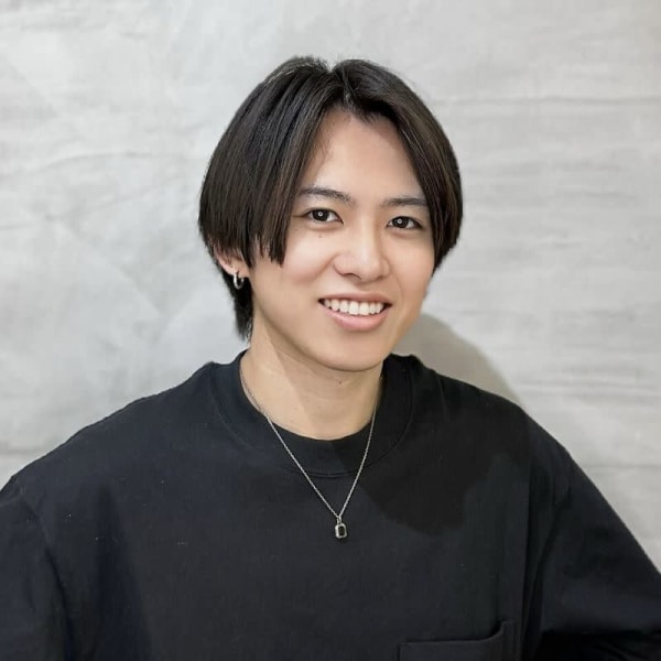 Zina 池袋 髪質改善&トリートメント&艶髪【ジーナイケブクロ カミシツカイゼン トリートメント ツヤガミ】のスタッフ紹介。横地 晃一