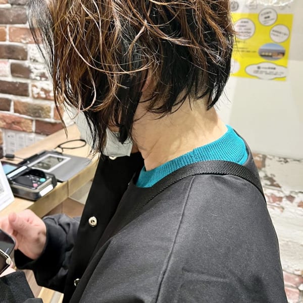 前下がり無造作ヘア