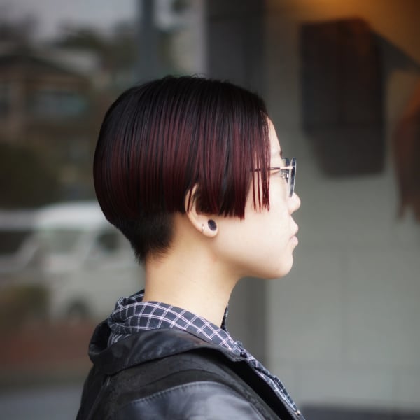 グラデーションボブ_ハイライト_カシスカラー