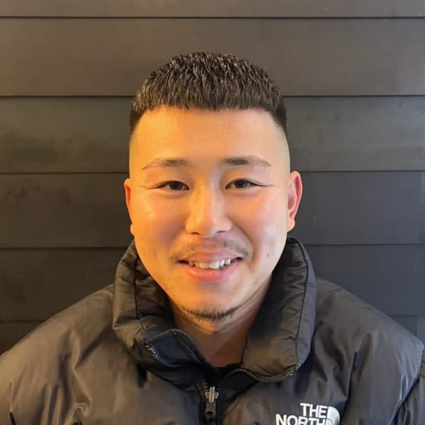 スキンフェード　クロップ　イージーパーマ　バーバースタイル