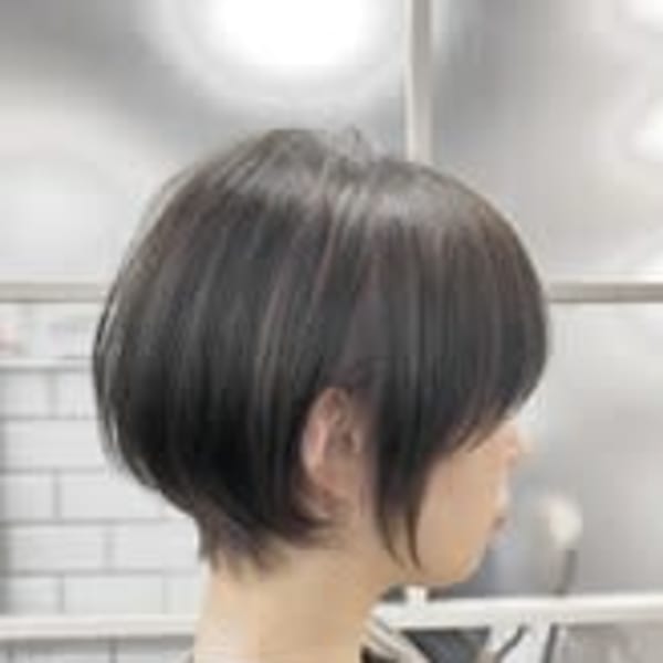 ショートボブ