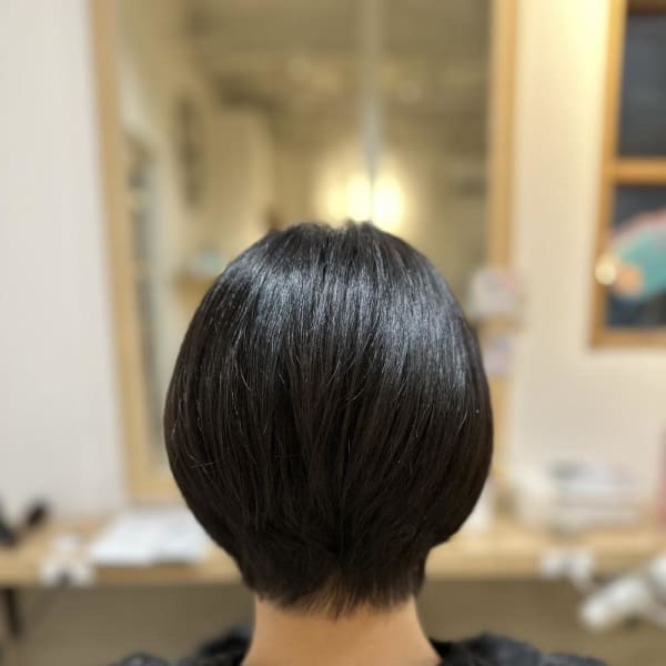 黒髪ショート