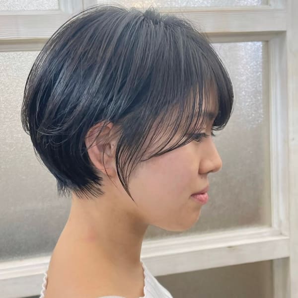 前髪あり丸みショート大人可愛い小顔カット