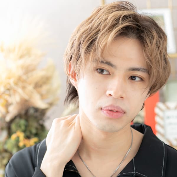 アップバングマッシュパーマハイトーンカラー　アッシュオリーブ|COVER HAIR bliss 【カバー ヘア ブリス】川口/ららテラス川口東口駅前店